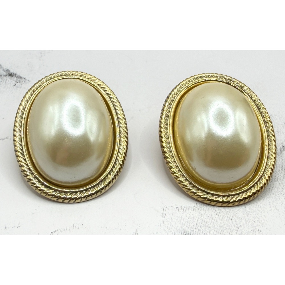 Vintage Large Pearl Clip On Earrings Gold Tone Oval Rope Edge 1.25"